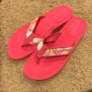 coach flip flops